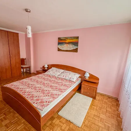 Laguna In With Parking Apartman *